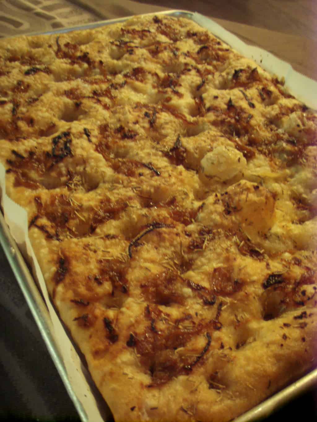 FOCACCIA w/Herbs & Caramelized Onion - 10 oz